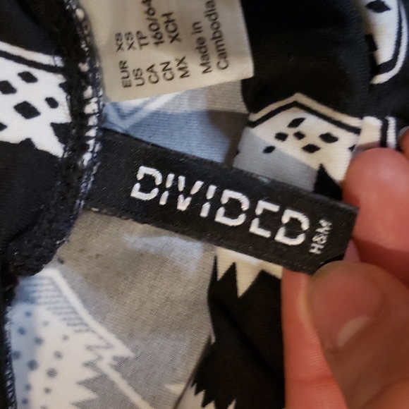 Funky Loud Leopard/Jaguar Pattern leggings by H&M - Picture 9 of 11